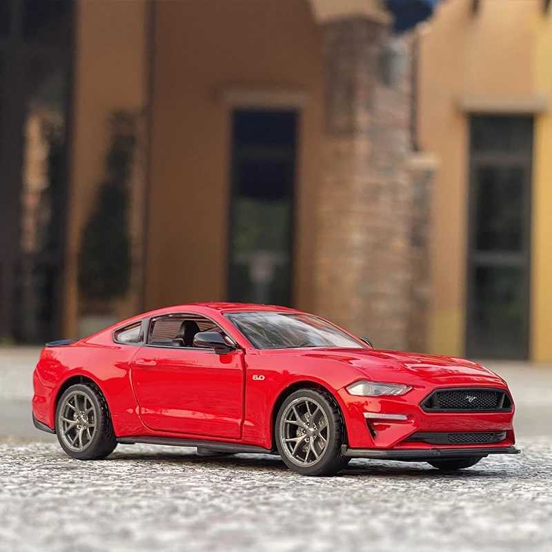 Free shipping Cars 1 34 Ford stang GT Alloy Sports Diecast Vehicles Silation Metal Car Model Sound and Light Childrens Toy Gift
