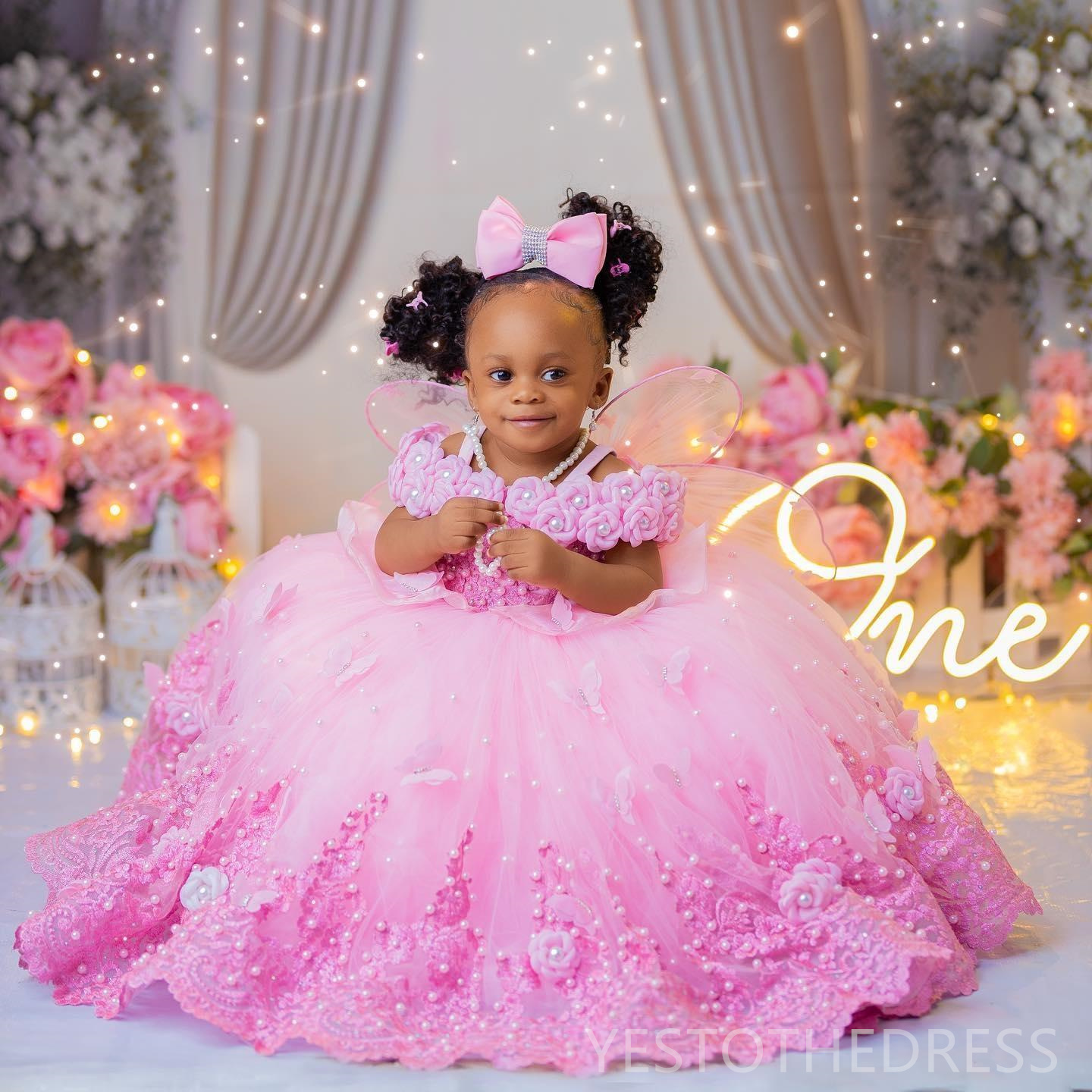 2024 Aso Ebi Pink Flower Girl Dresses Birthday Party Dress Illusion Spaghetti Straps Hand Made Flowers Pearls Beaded Appliqued Lace Princess Gown For 