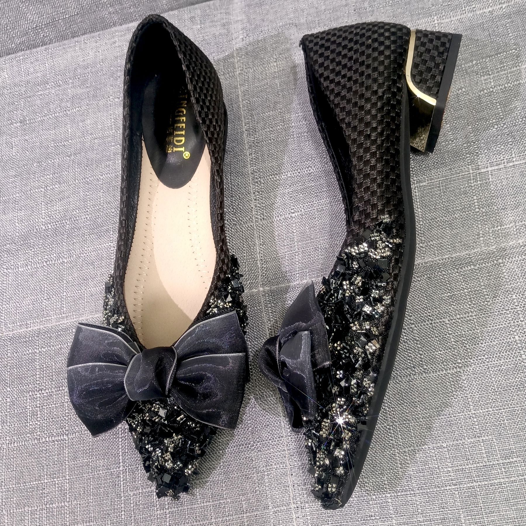 2024 New Elegant Woman Pointed Toe Casual Bowknot Thick Heels 4cm High Heel Bling Rhinestone Sequins Female Mary Jane Shoes