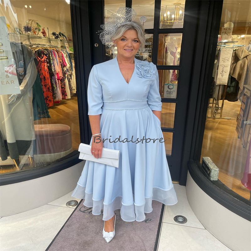 Elegant Baby Blue Mother Of The Bride Dresses 2024 With 3D Florals Sexy V Neck Plus Size Groom Mom Dress Tea Length Short Formal Evening Dress Beaded 