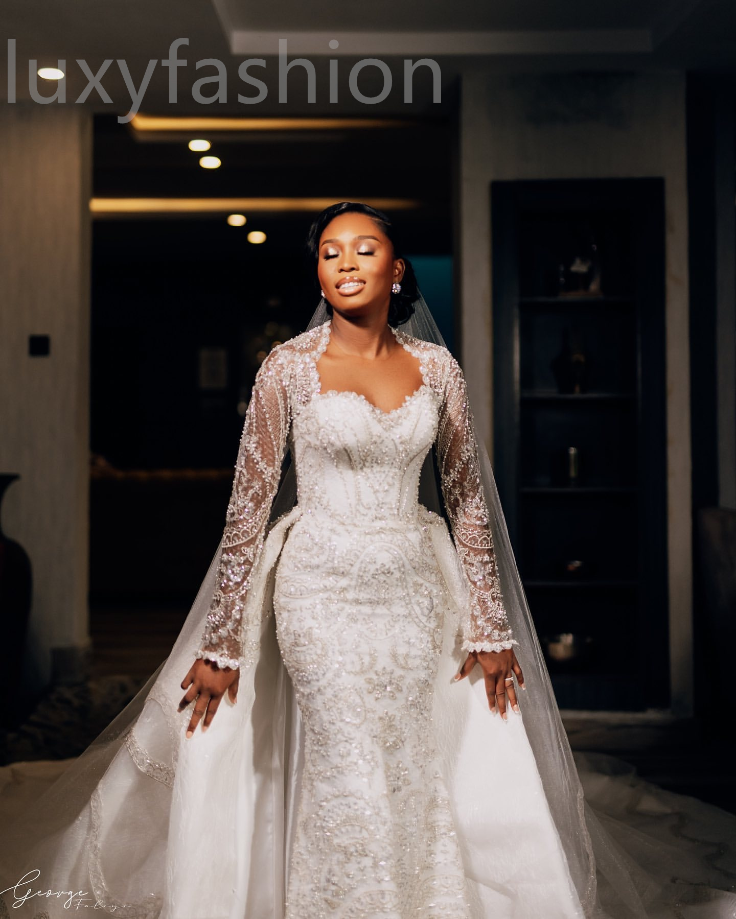 Aso Ebi 2024 Ivory Mermaid Wedding Dresses Lace Beaded Tulle Detachable Train Bridal Gowns Dress LFO443