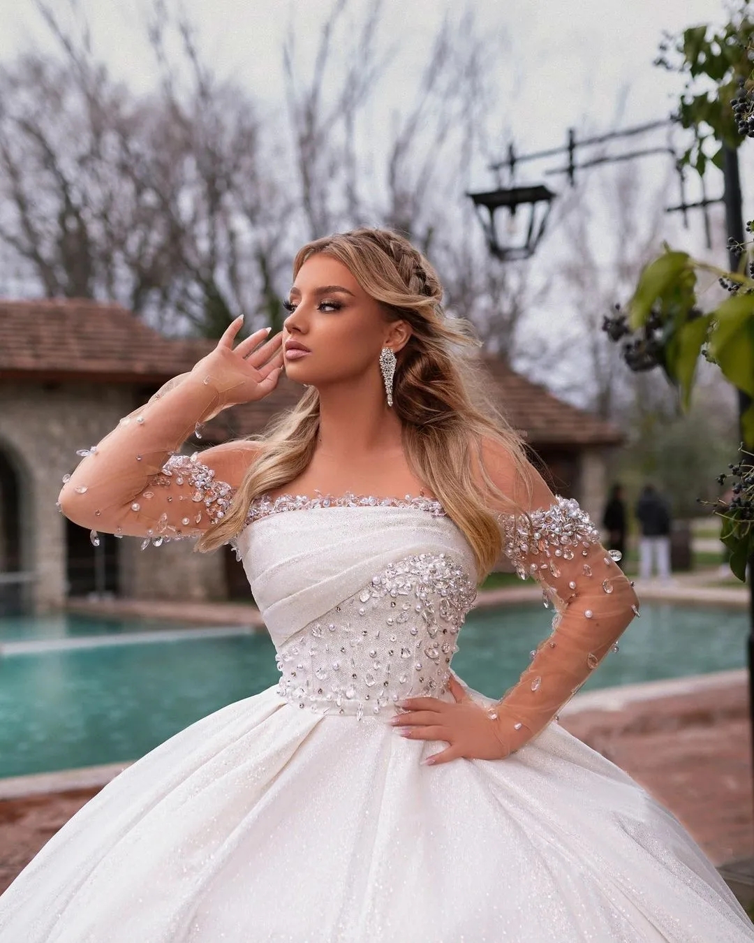 Beaded Arabic Exquisite Wedding Dresses Ball Gown Off the Shoulder Lace Bridal Dress Illusion Long Sleeve Custom Made Gowns