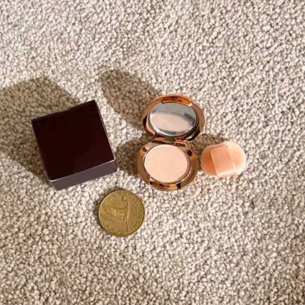Basic Makeup powder Mini Waterproof Setting Powder Long term Oil Control Powder Natural Skin Brightening concealer