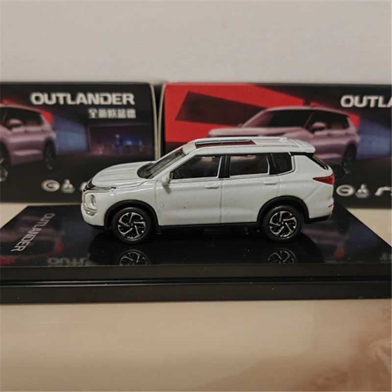 Free shipping Diecast Cars 1/64 Mitsubishis Outlander SUV Alloy Diecasts Metal Toy Vehicles Car Model Miniature Scale Childrens Gifts Decorations