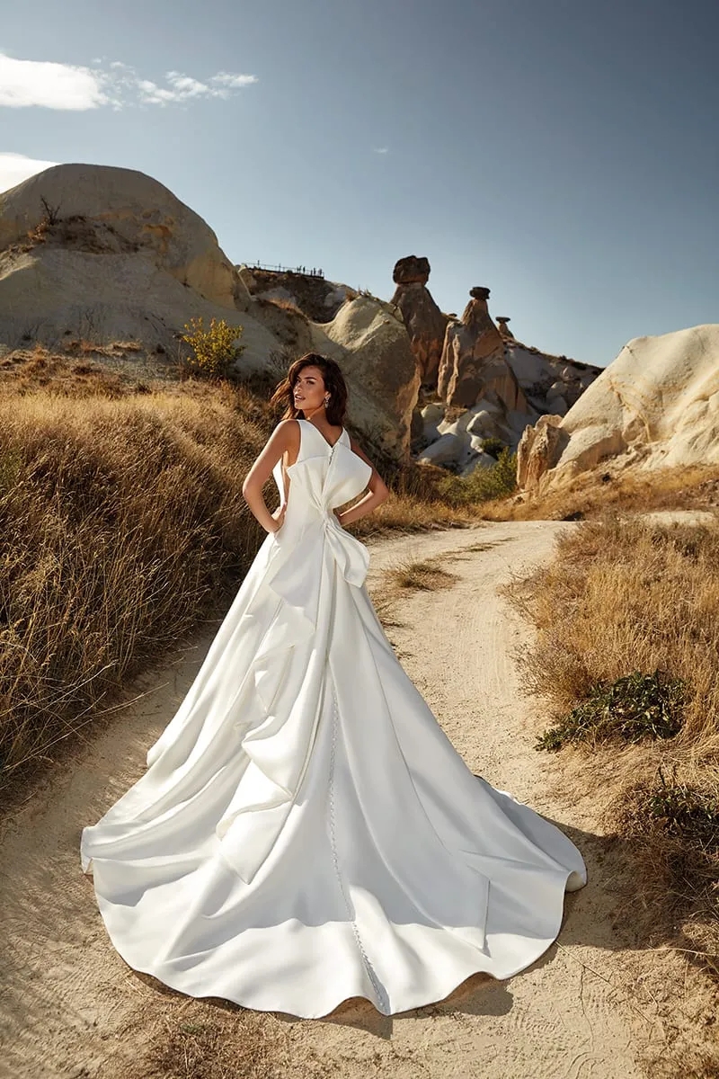 Beach Eddy K A Line Satin Dresses V Neck Desginer Back Boho Wedding Dress Bridal Gowns Vestido Country Robe De Marie Vestido