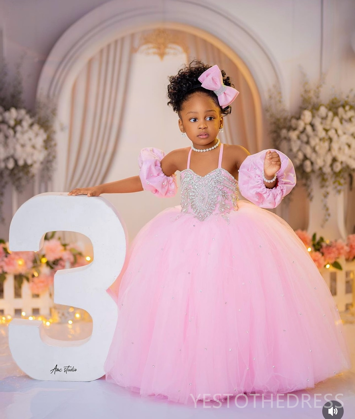 2024 Aso Ebi Pink Flower Girl Dresses Birthday Party Dress Illusion Spaghetti Straps Rhinestones Beaded Decorated Tiered Tulle Princess Ball Gown For 
