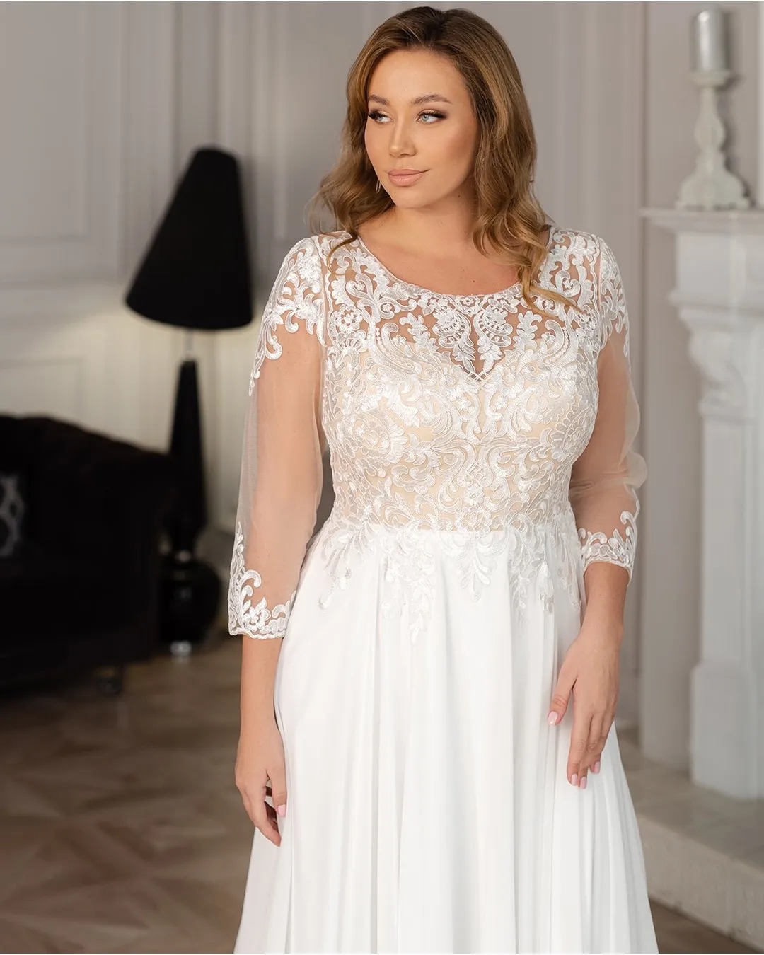Classy Plus Size Lace Wedding Dresses Scoop Neck A Line Long Sleeves Bridal Gowns Sweep Train Chiffon robe de mariee