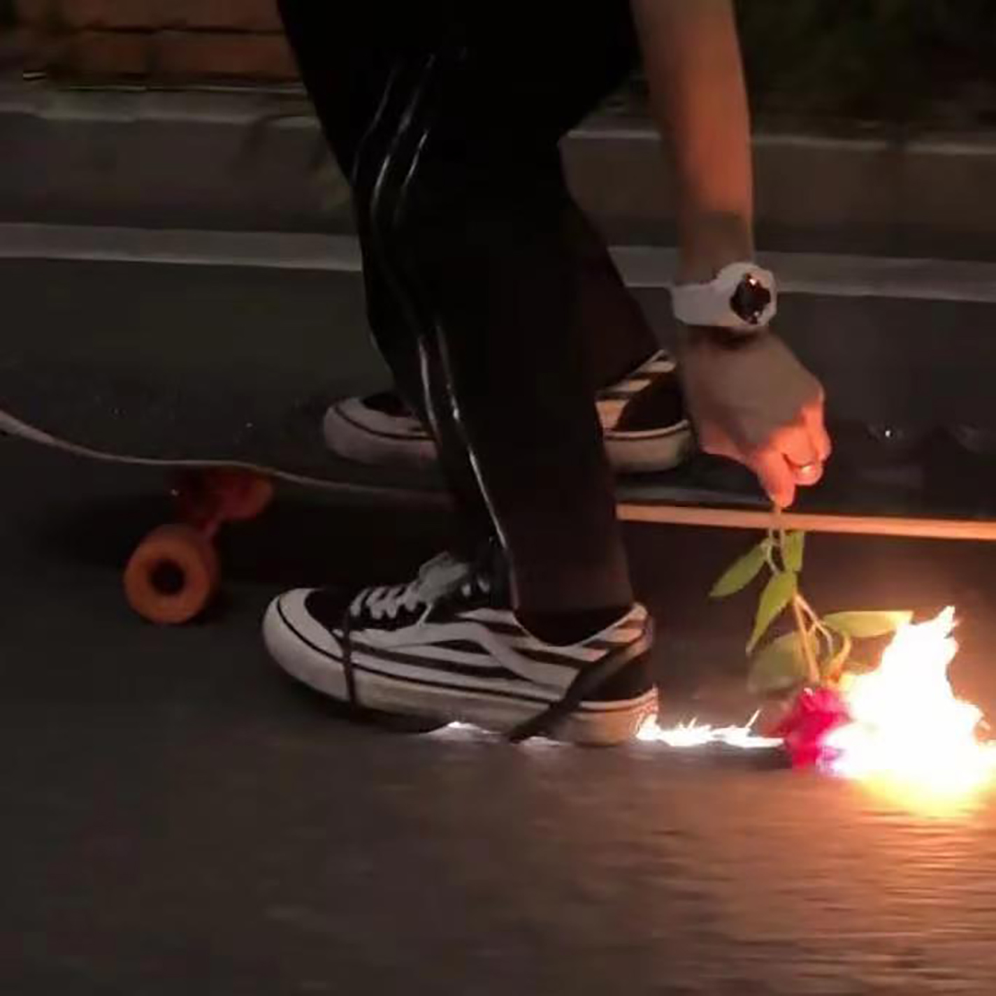 ZK Upgraded 1/2PCS Spark Shoes Motorcycle Bike Motorcycle Skateboard Sole Special Effects Flame Shoes Motorcycle Accessorise