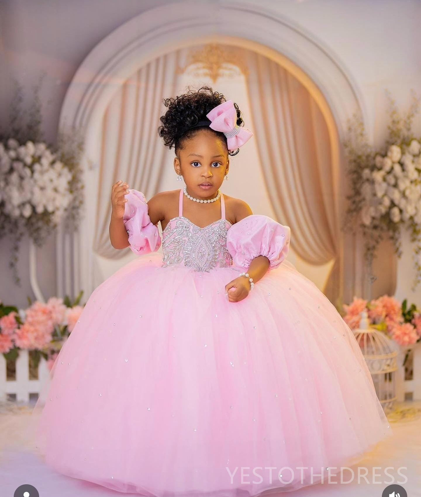 2024 Aso Ebi Pink Flower Girl Dresses Birthday Party Dress Illusion Spaghetti Straps Rhinestones Beaded Decorated Tiered Tulle Princess Ball Gown For 