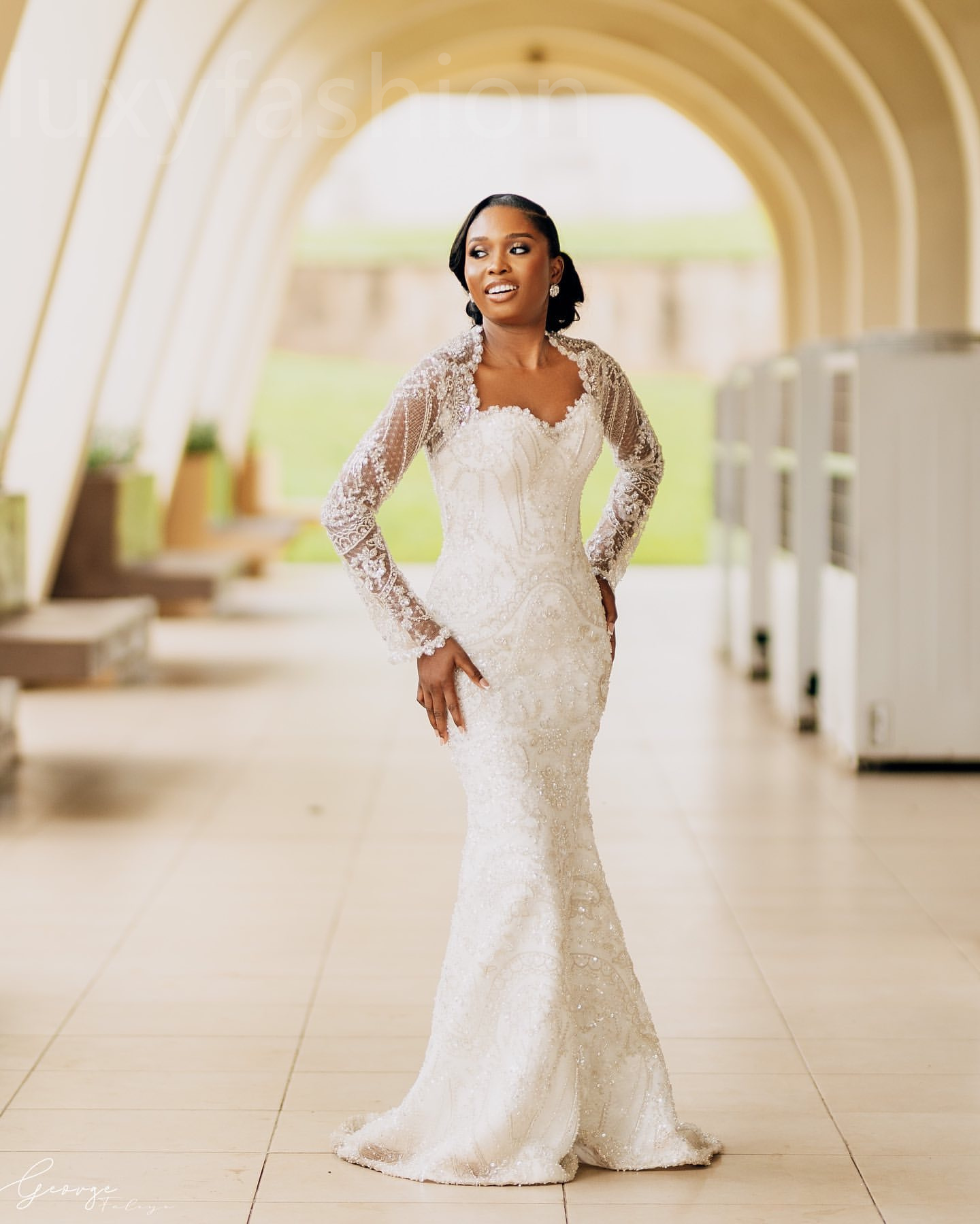 Aso Ebi 2024 Ivory Mermaid Wedding Dresses Lace Beaded Tulle Detachable Train Bridal Gowns Dress LFO443