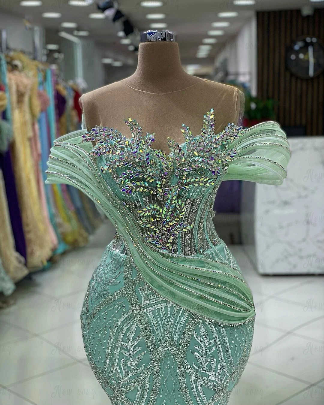 Design Prom Dresses Mermaid Appliques Crystals Sequins Lace Tulle Off Shoulder Zipper Sweep Train Custom Made Plus Size Party Evening Dress Vestido De