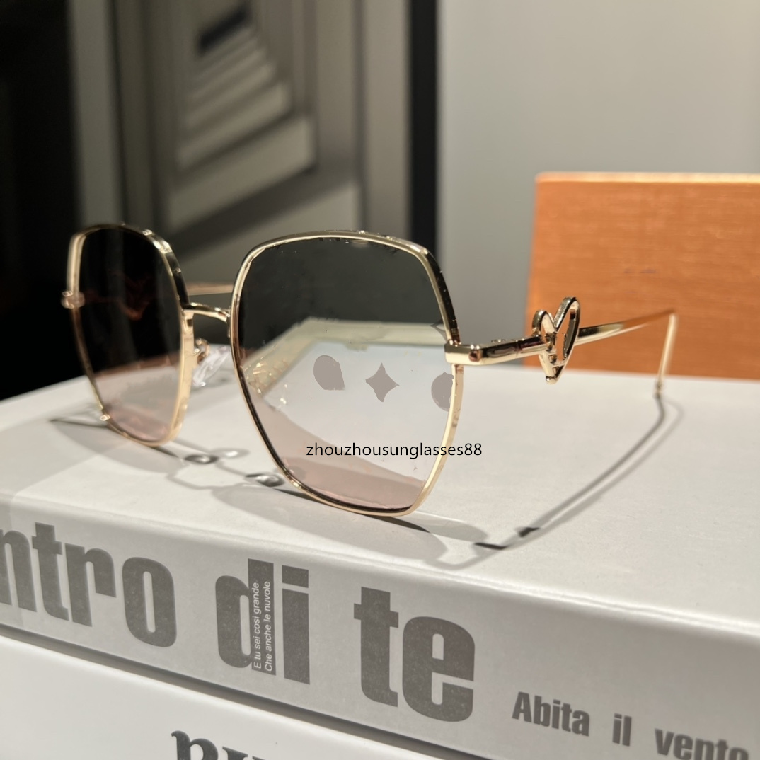 Luxury designer Sunglasses for women Fashion Attitude UV400 Protection Lens Square Full Frame Gold Color Plated Side Logo Gold Sunglasses New Come With box1