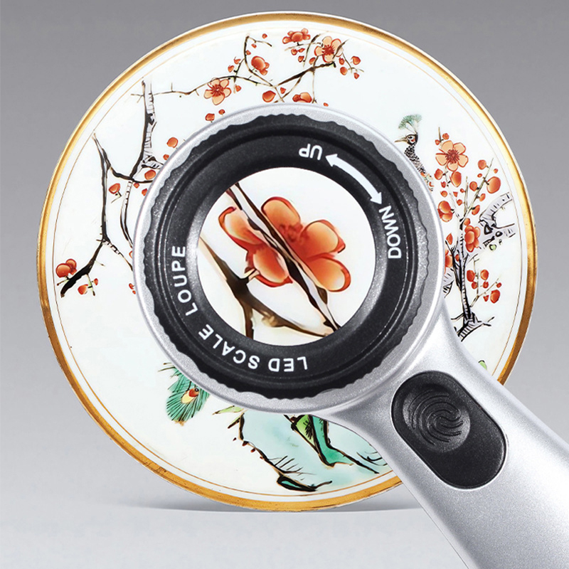 30X Handheld Illuminated Magnifier USB Rechargeable Magnifying Glass with 12 LED Four-color Light Jewelry Watch Reading Loupe