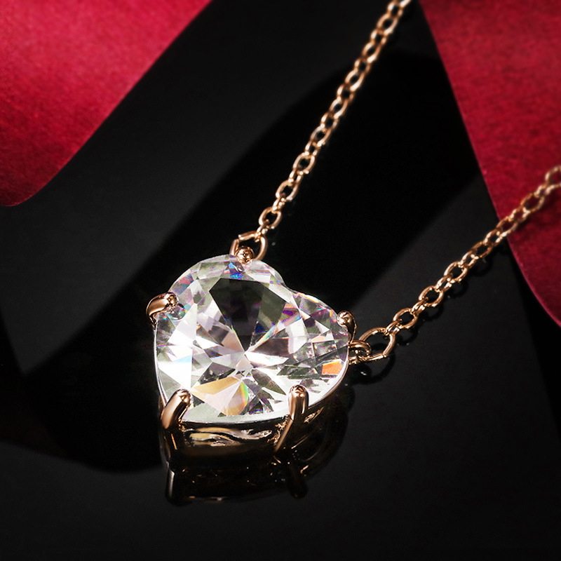 Crystal Cubic Zircon Love Heart Necklace Designer Jewelry Gifts for Lovers Gold Silver Filled Iced Out Heart Cross Crown Necklaces Woman Wed Gifts Fas