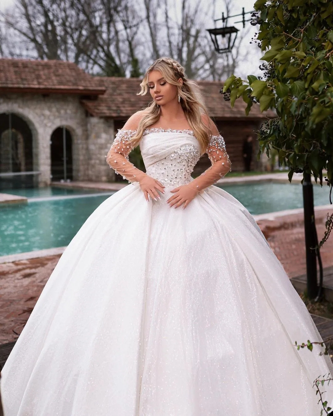 Beaded Arabic Exquisite Wedding Dresses Ball Gown Off the Shoulder Lace Bridal Dress Illusion Long Sleeve Custom Made Gowns