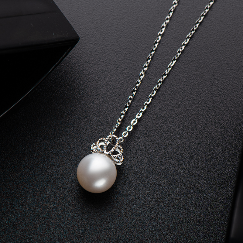 AINUOSHI Real Silver Chain 925 For Women 8-8.5mm Freshwater Pearls Crown Pendant Necklace Trendy Delicate Bridal Jewelry Gift