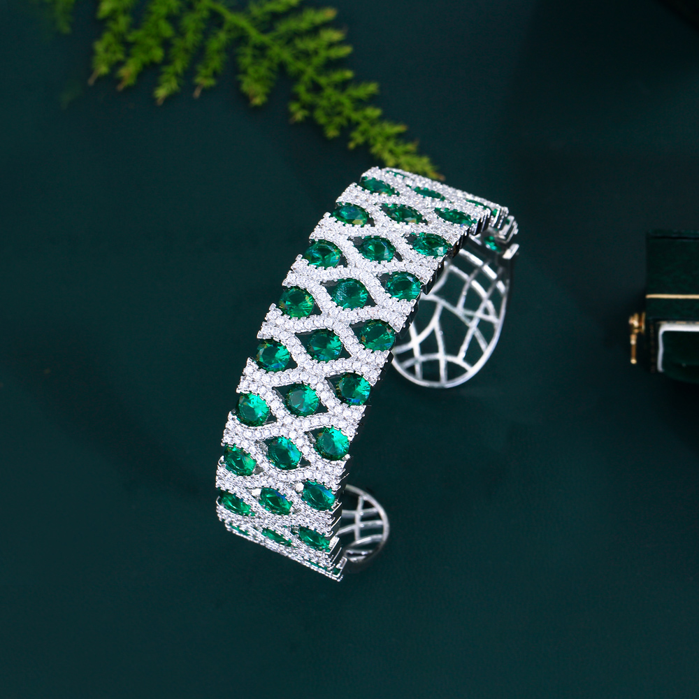 CWWZircons Glamorous Round Green Cubic Zirconia Pave Open Cuff Big Wide Luxury Wedding Bridal Pageant Bangle for Women BG068