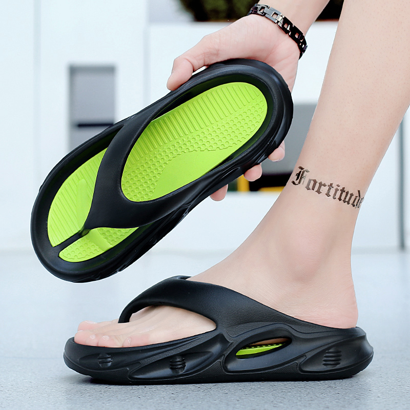 Men Flip Flops Outdoor Indoor Slippers Thick Soft Sole Men Beach Sandals Comfortable Non-slip Home Men Women Slippers Flip Flops
