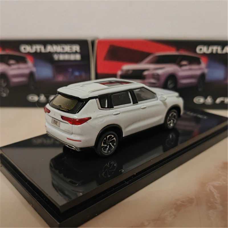 Free shipping Diecast Cars 1/64 Mitsubishis Outlander SUV Alloy Diecasts Metal Toy Vehicles Car Model Miniature Scale Childrens Gifts Decorations