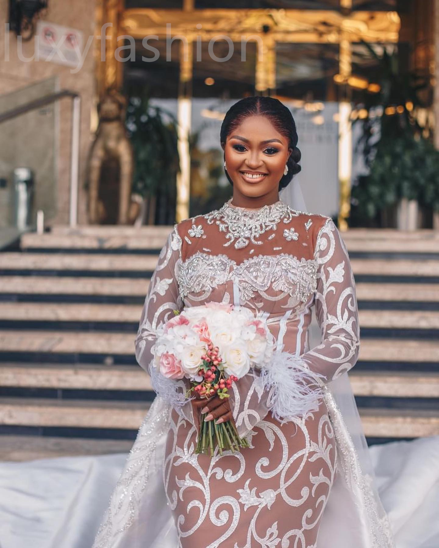 Aso Ebi 2024 Ivory Illusion Mermaid Wedding Dresses Lace Beaded Crystals Detachable Train Bridal Gowns Dress LF044