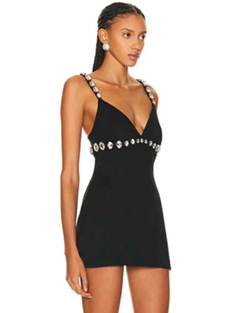 Basic Casual Dresses Womens Celebrity Sexy V-neck Beaded Water Diamond Black Mini Body Bandage Dress 2024 Elegant Nightclub Party Dress J240523