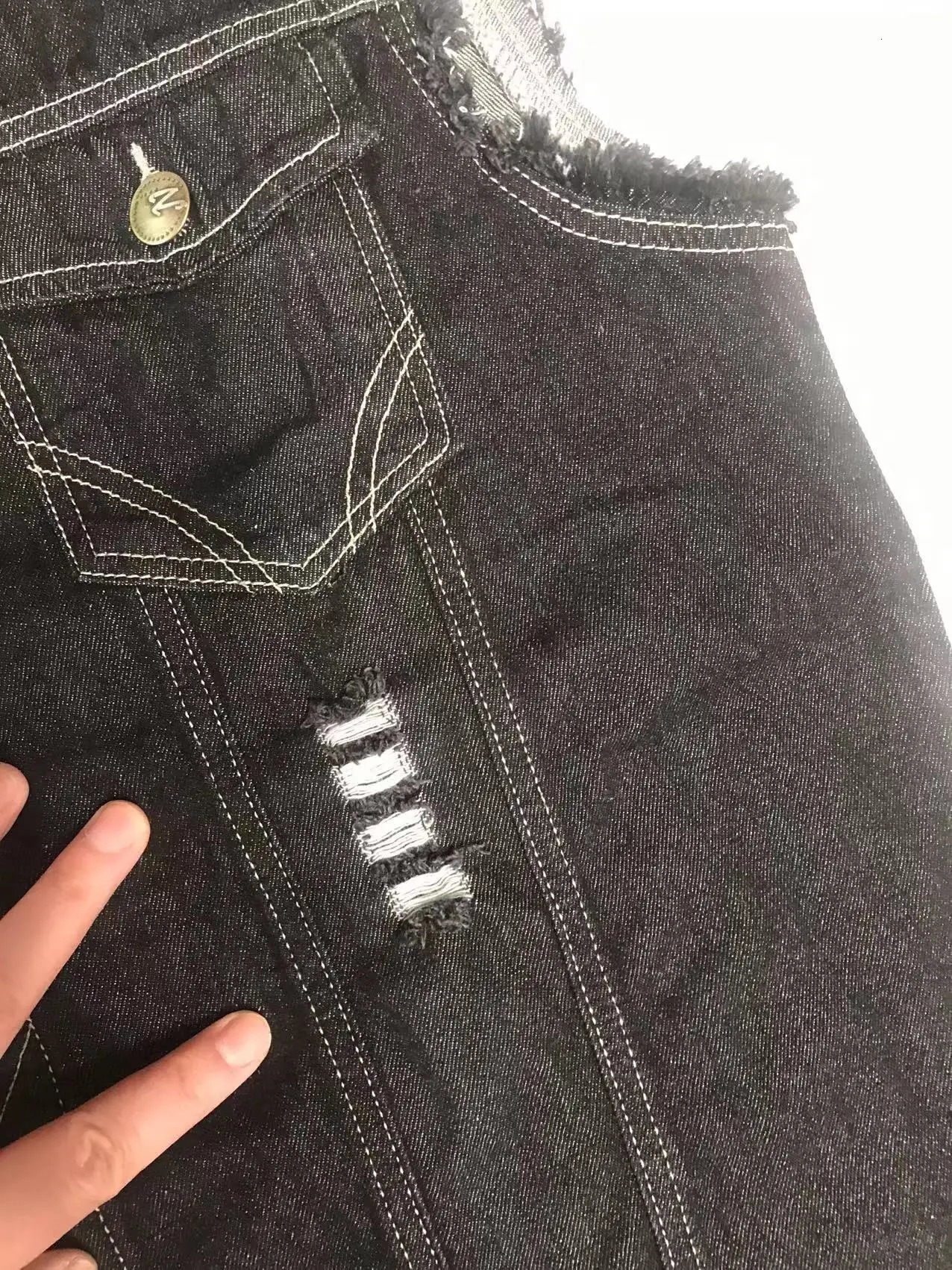 Mens Motorcycle Biker Vest Strawhat Skull Print Distressed Hole Punk Sleevless Denim Jacket Black Streetwear Waistcoat 240509