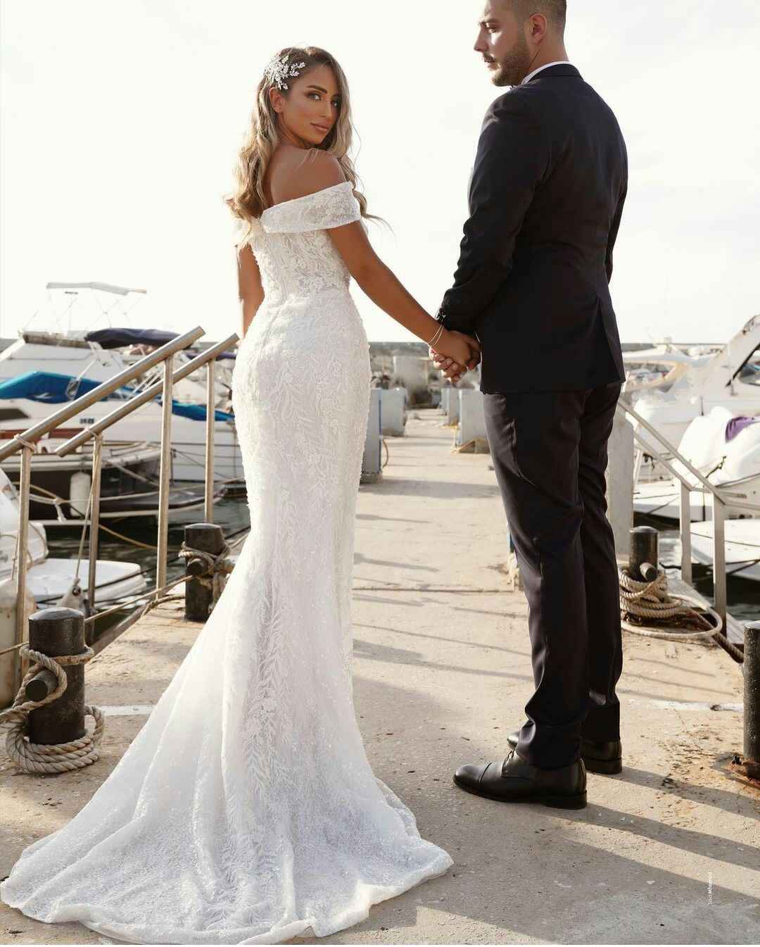 Elegant Mermaid Wedding Dresses Lace Appliques Bridal Gowns with Custom Made Off Shoulder Sweep Train Bride Dress Vestidos De Novia