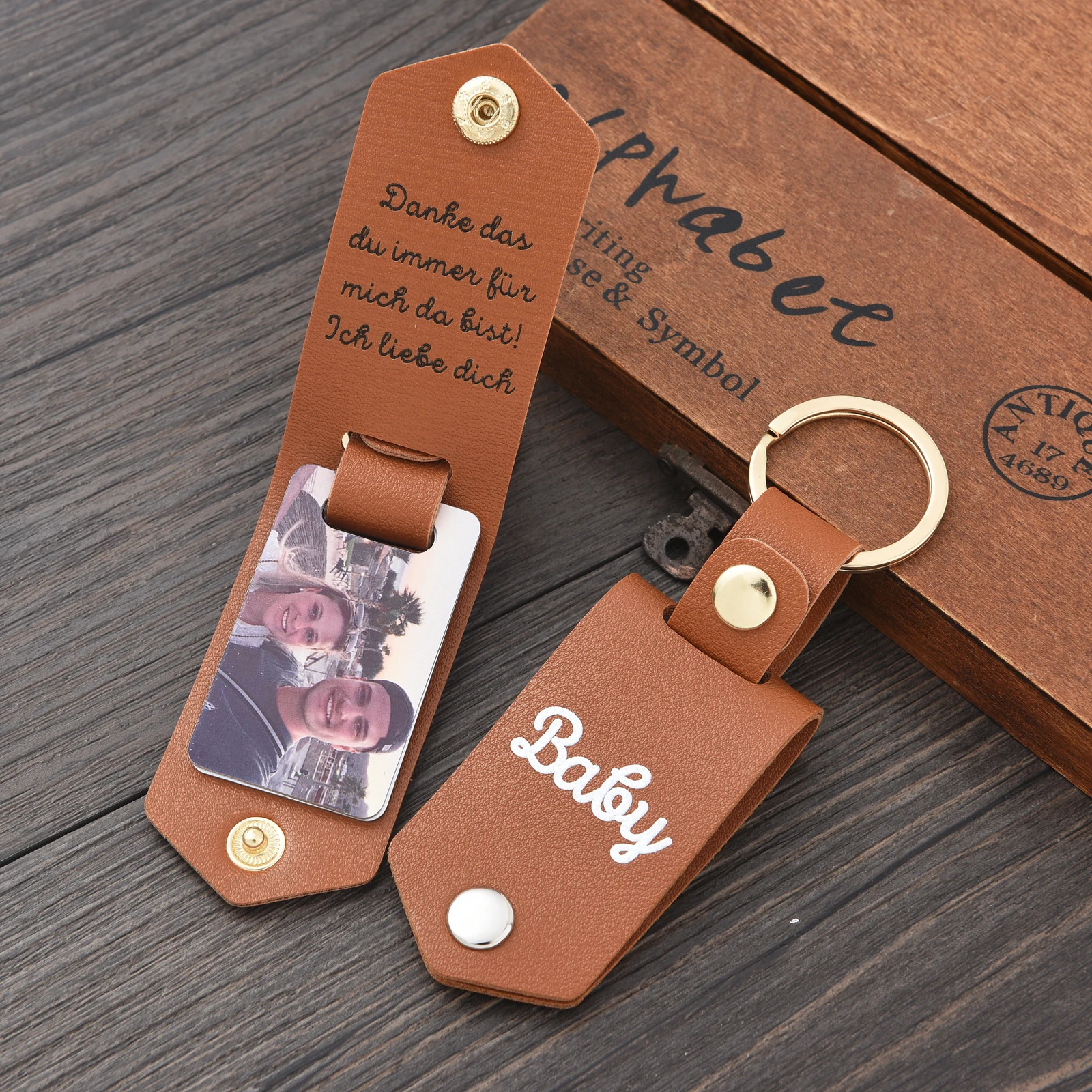 Fathers Day Gift Personalized PU Leather Po Keychain Gifts Men Boyfriend Dad Husband Custom Picture Names Date Car Keyrings 240516
