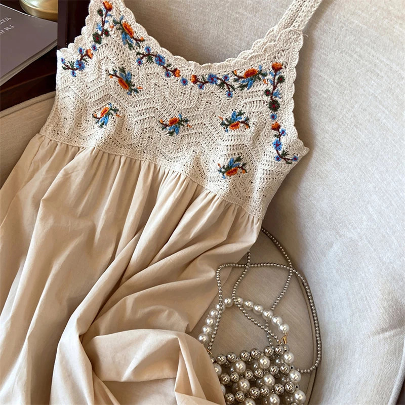 Bohemian Floral Embroidery Sleeveless Short Dress for Women Summer Sweet Crochet Lace Spaghetti Strap Holiday Dress AM5235 240518