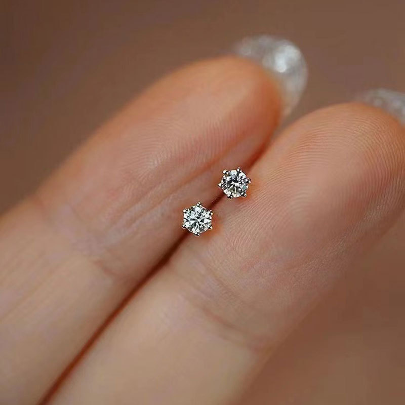 Classical Six Claw Stud Earrings Soilatire Simple Fine Jewelry Real 100% 925 Sterling Silver Round Cut White Moissanite Diamond Party Eternity Women W