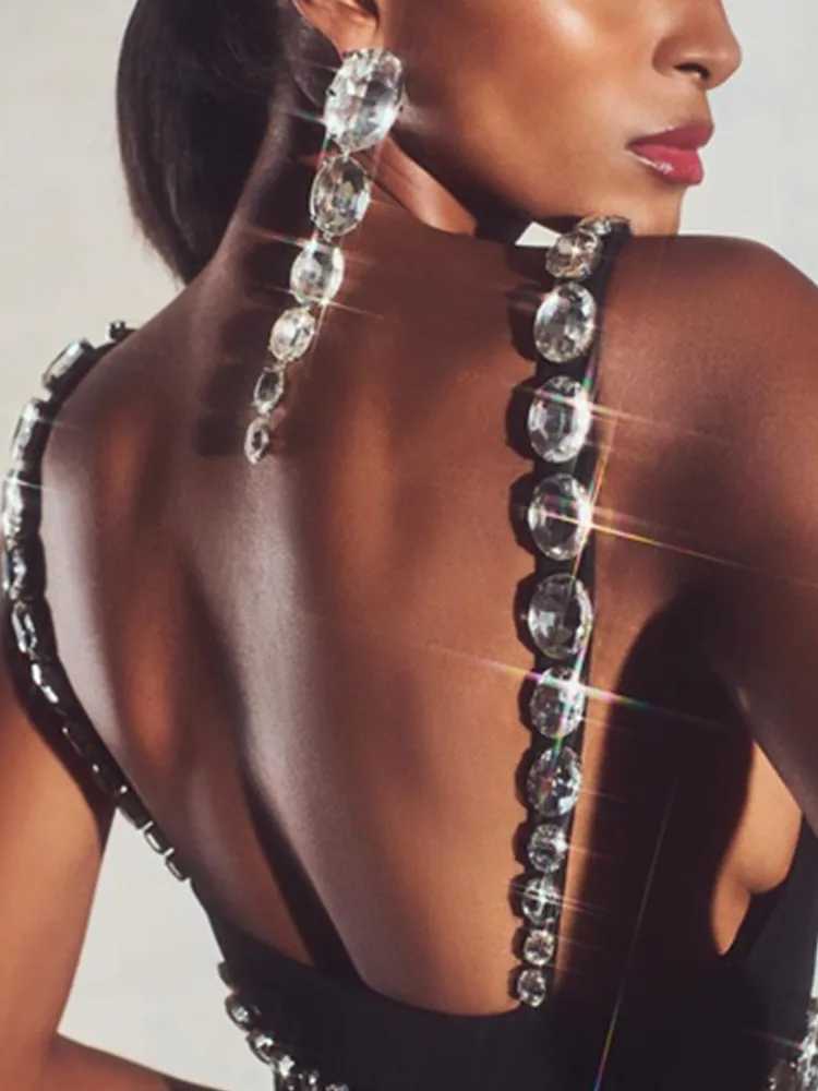 Basic Casual Dresses Womens Celebrity Sexy V-neck Beaded Water Diamond Black Mini Body Bandage Dress 2024 Elegant Nightclub Party Dress J240523