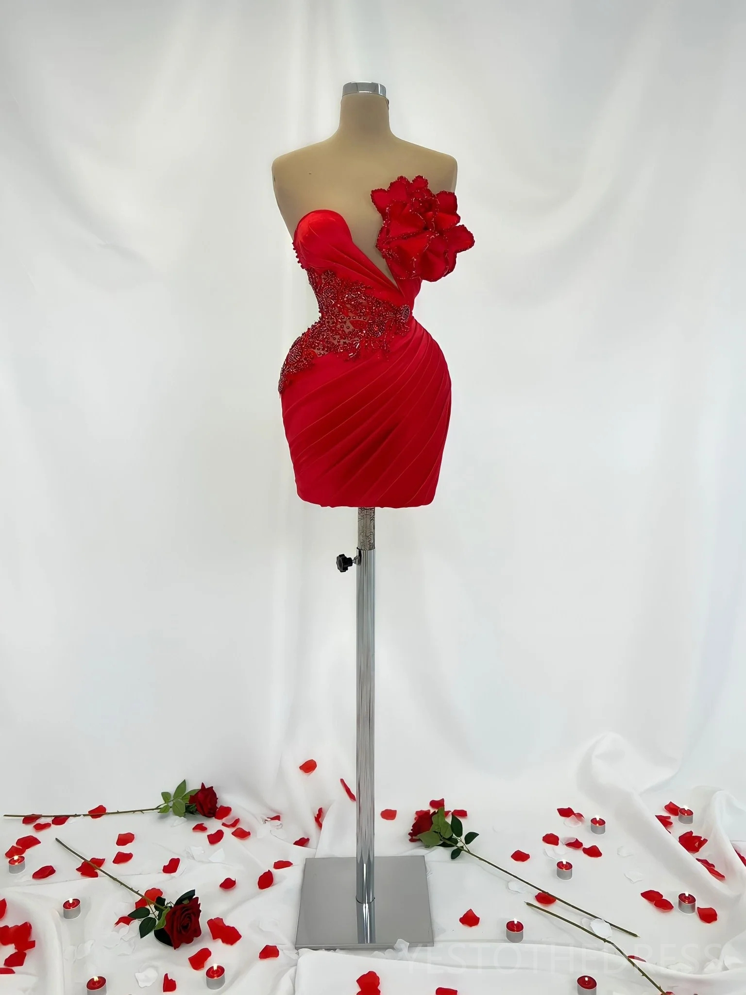 2024 Red Cocktail Dresses for Women Illusion Sheath Appliqued Beaded Lace Hand Made Flower Mini Short Prom Dresses Birthday Dress for Special Occasion