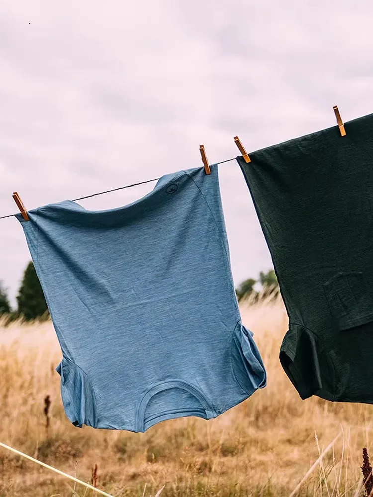Summer solid color outdoor Merino wool quickdrying Womens sports Mountaineering Hiking sweat shortsleeved Tshirt 240523
