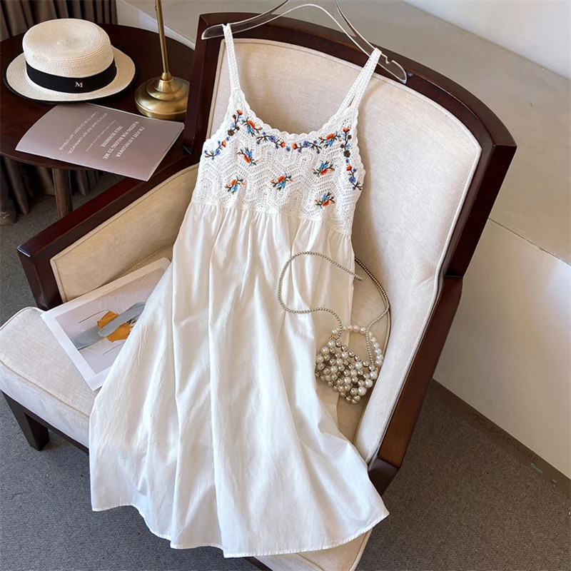 Bohemian Floral Embroidery Sleeveless Short Dress for Women Summer Sweet Crochet Lace Spaghetti Strap Holiday Dress AM5235 240518