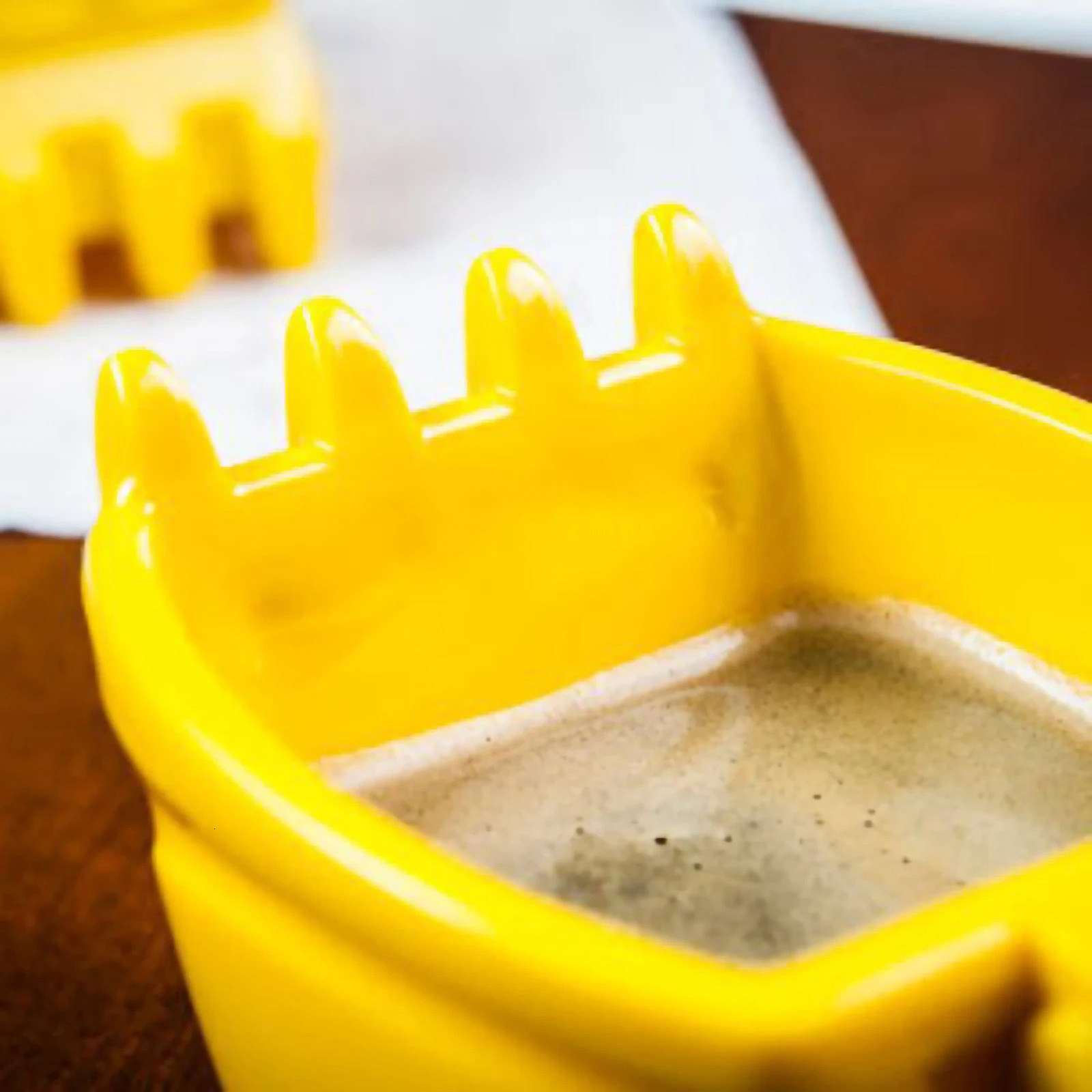 3D Yellow Excavator Bucket Model Cafe Coffee Mug With Spade Shovel Spoon Funny Digger Ashtray Cake Container Tea Cup OrangeBlack 240523