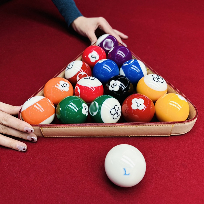 ILIVI Monogram 16 High Quality Pool Table Billiard Balls Set Snooker Nine Accessories Exclusive Series Fashion Luxurys Designers Boyfriend Valentines Gift