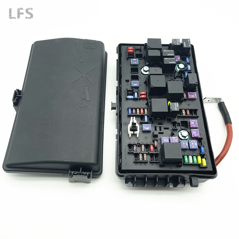 Suitable for Chevrolet Cruze 2011-2017 fuse box Cruze relay fuse Circuit fuse