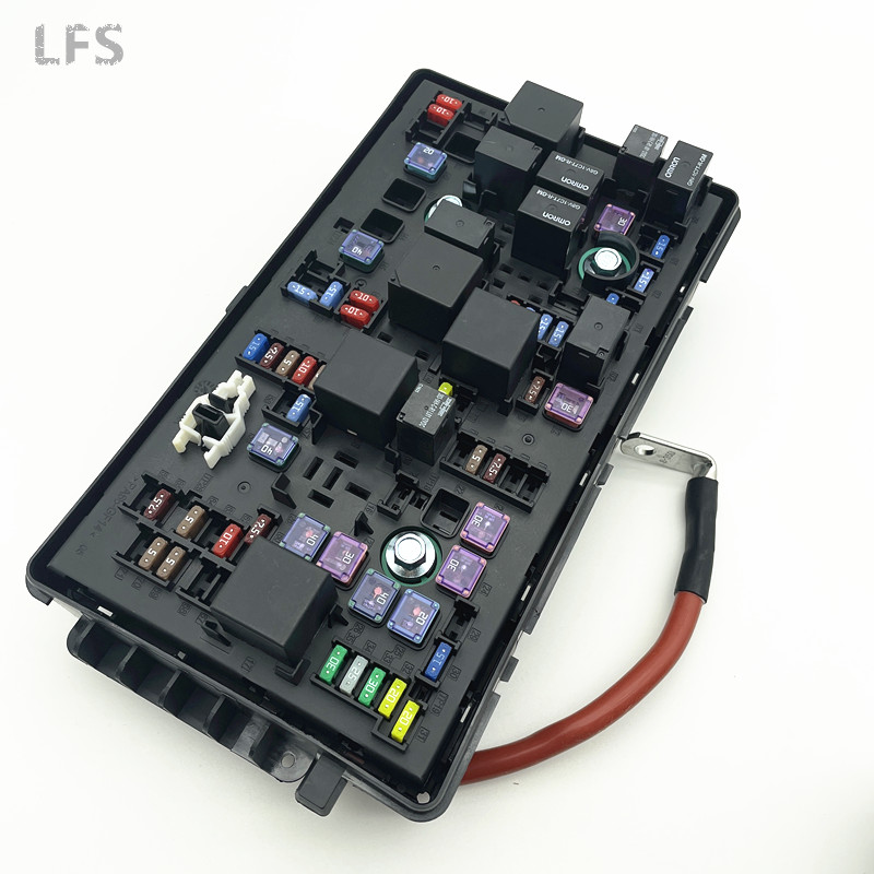 Suitable for Chevrolet Cruze 2011-2017 fuse box Cruze relay fuse Circuit fuse