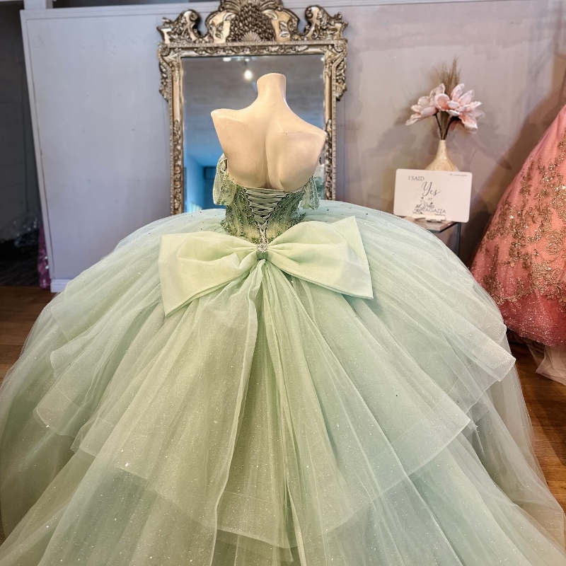 Sparkly Light Green Princess Quinceanera Dresses Off Shoulder Beads Crystal Bow Tull Corset vestido de 15 quinceanera Sweet 16 Gown