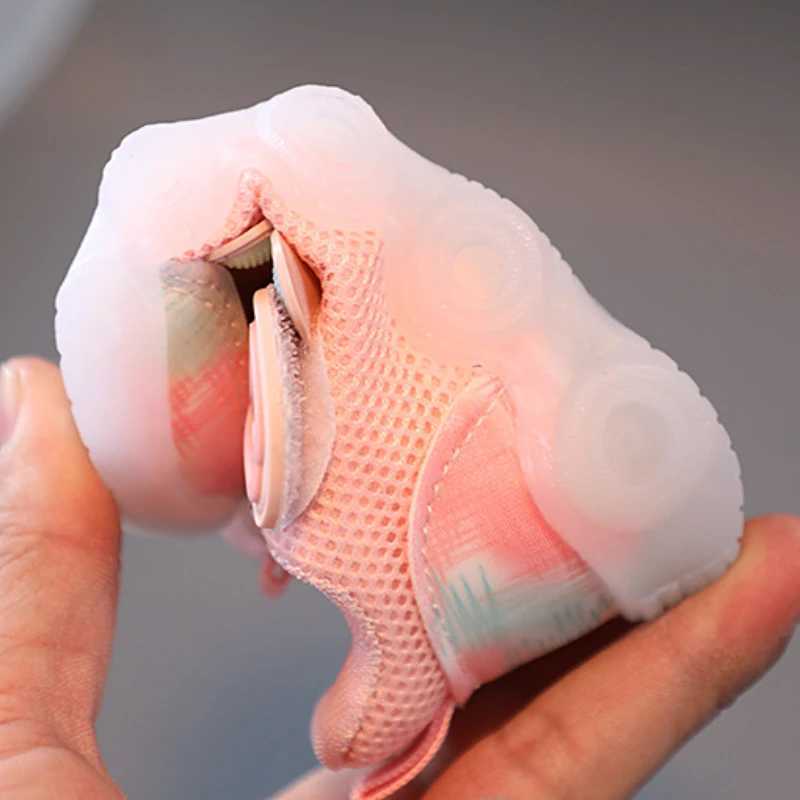 Athletic Outdoor Childrens Led casual cute cartoon duck sports childrens luminous tennis shoes boys and girls C260130