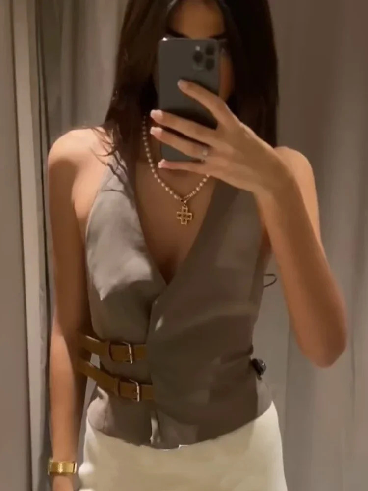 Spring Chic Leather Button Halter Vest For Ladies Sexy Backless Sleeveless Slim Women Vintage High Street Tank Top 240523