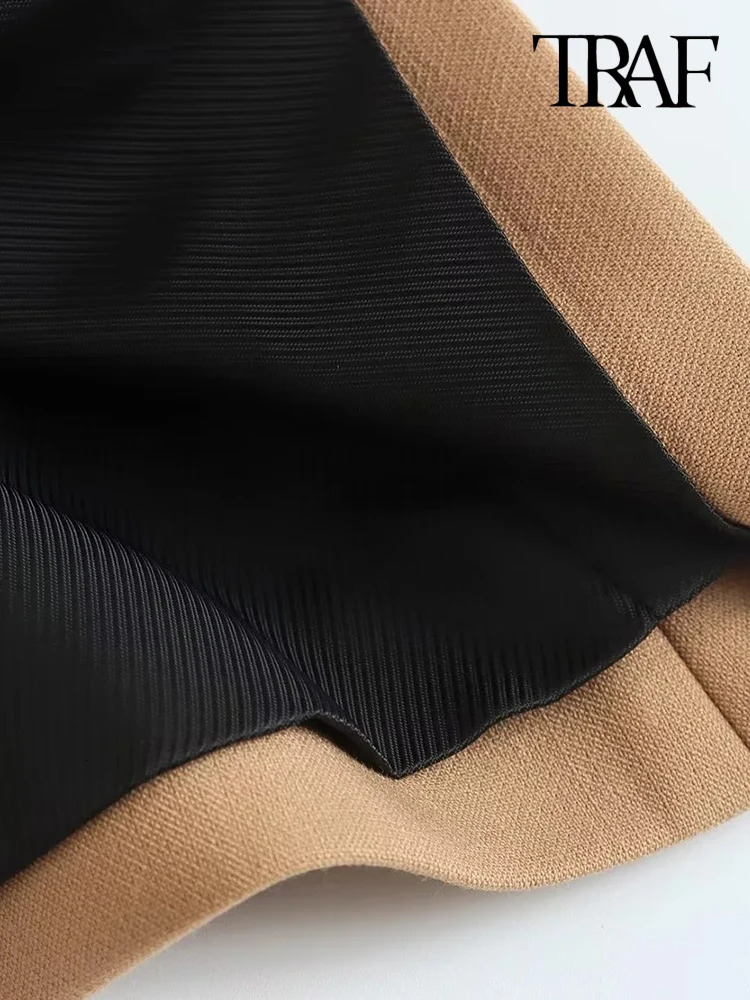 TRAFFront Button Halter Neck Waistcoat For Women Backless Sleeveless Vest Female Outerwear Chic Tops Fashion 240523