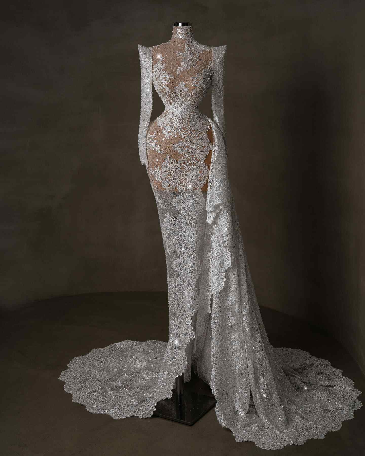 Fashion See Through Mermaid Wedding Dresses Appliques Embroidery Gowns Pearls Sequins Custom Made Side Split Long Sleeve Vestido de novia