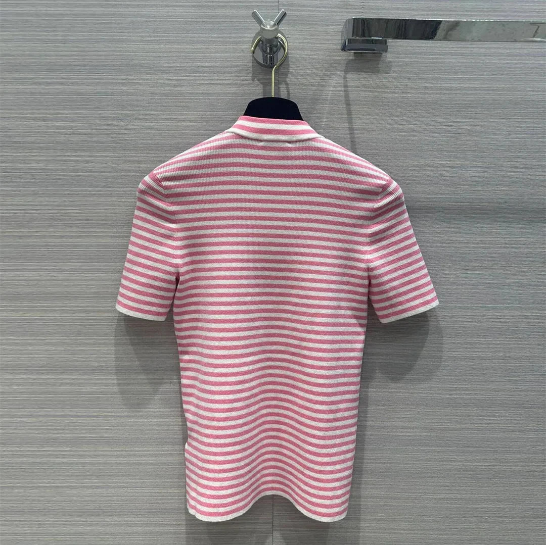 Summer Fashion Pink Stripes Knitted Women Tops Oneck Short Sleeve Gold Buttons Sweet Slim Fit Tshirt 240518