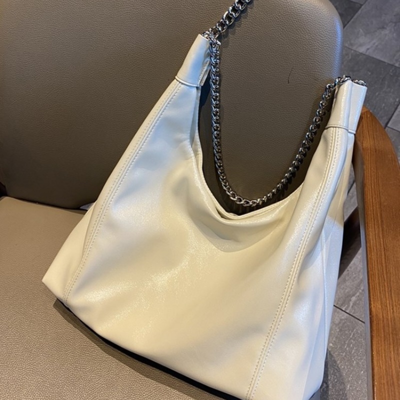 Elegant Designer Tote Bags for Women Fashionable Single Shoulder & Underarm Styles with Chain Straps