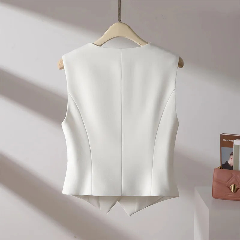 White Suit Vest Fall Casual Slim Reduce Waist Sleeveless Short Jacket Simple Fashion Senior Sense of for Women 240523