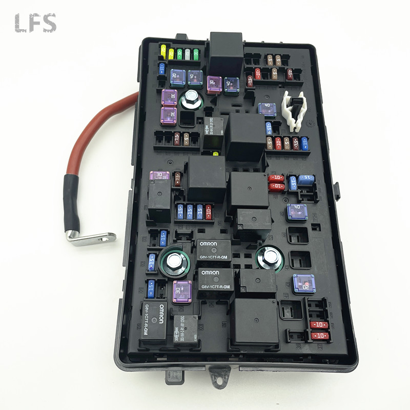 Suitable for Chevrolet Cruze 2011-2017 fuse box Cruze relay fuse Circuit fuse