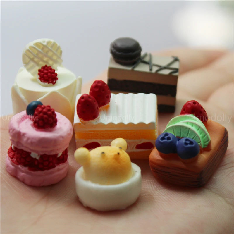 1/6 Scale Cute Mini Cake Pretend Play Food Miniature Dollhouse Christmas Dessert for Blyth BJD Doll Kitchen Toy Girl Gift