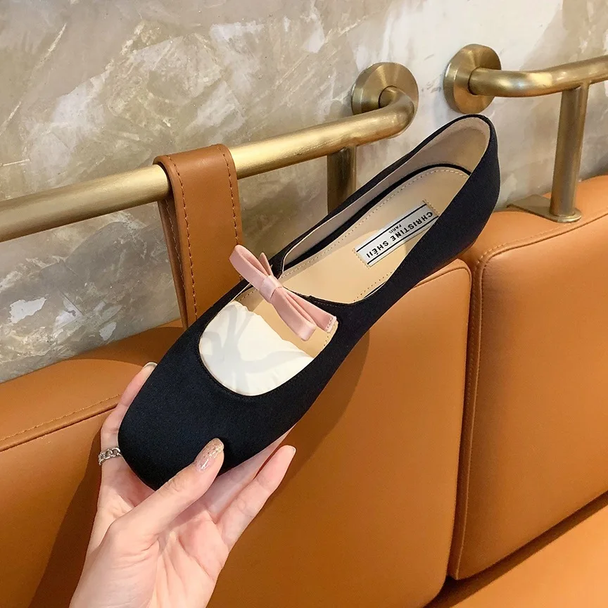 Ballet Falts Shoes for 2025 new Women Bow Tie Elegant Women's Loafers Shoes with Low Heels Black Leather Mary Janes Desinger Shoes Ladies