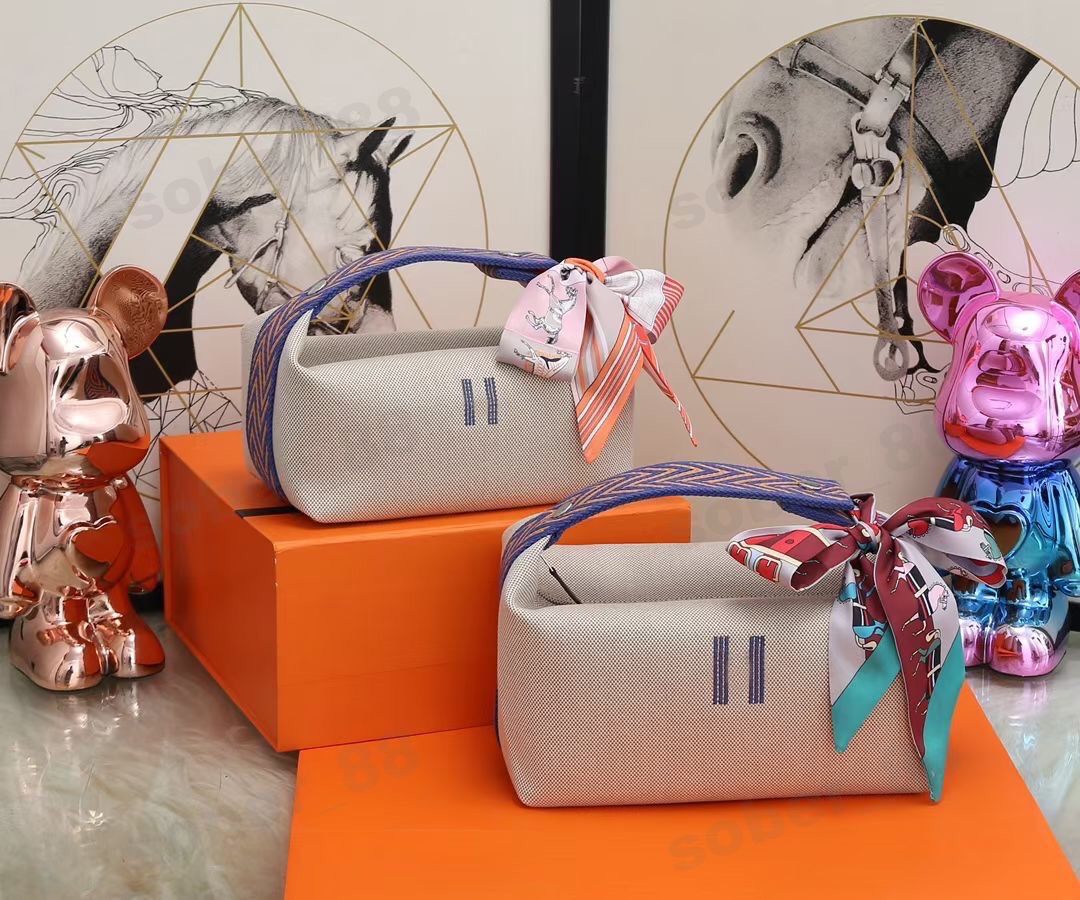 10A Top Quality Designer Bride-a-Brac Cosmetic Bag Unisex Canvas Handbag Lunch Box Bag Storage Bag Mini Clutch Bag Portable Bento Bag